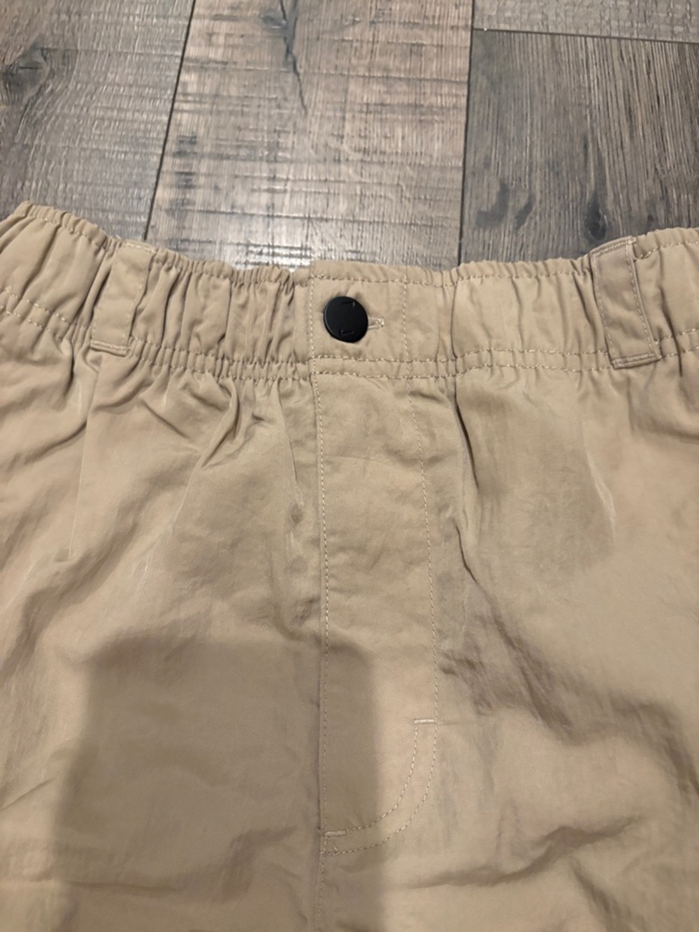 Nike Tan Cargo Pants with White Swoosh - Picture 5 of 8